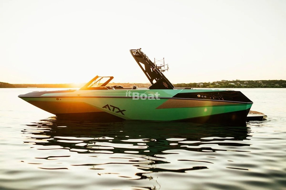 ATX wakesurf hajó